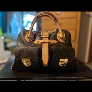 Authentic Louis Vuitton Manhattan MM